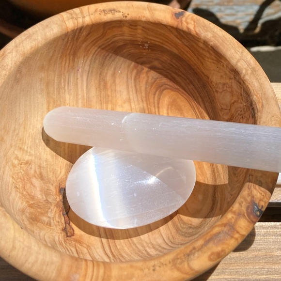 Selenite Wand - Picture 2 of 3